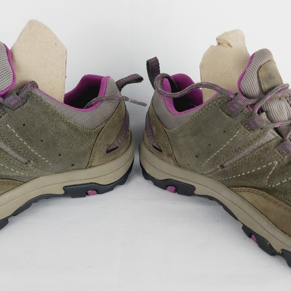 KEEN hiking walking shoes size 7.5" - Picture 10 of 14